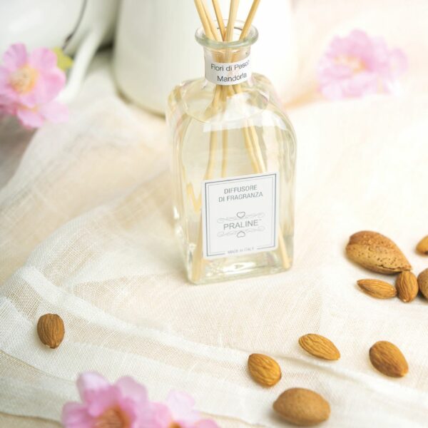 Fragranza bastoncini Fiori di Pesco & Mandorla 100 ml