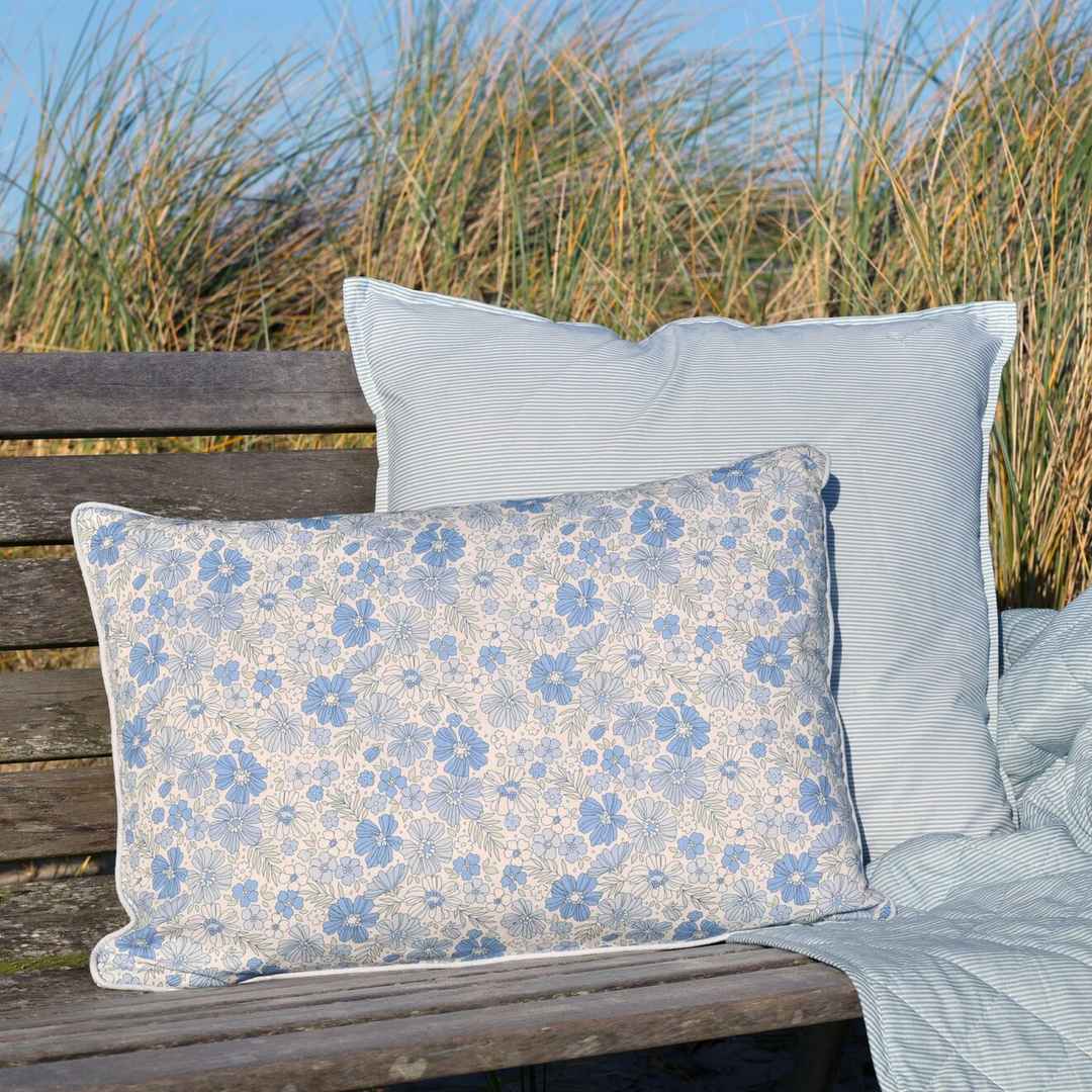 Cuscino arredo Fiorellini azzurri
