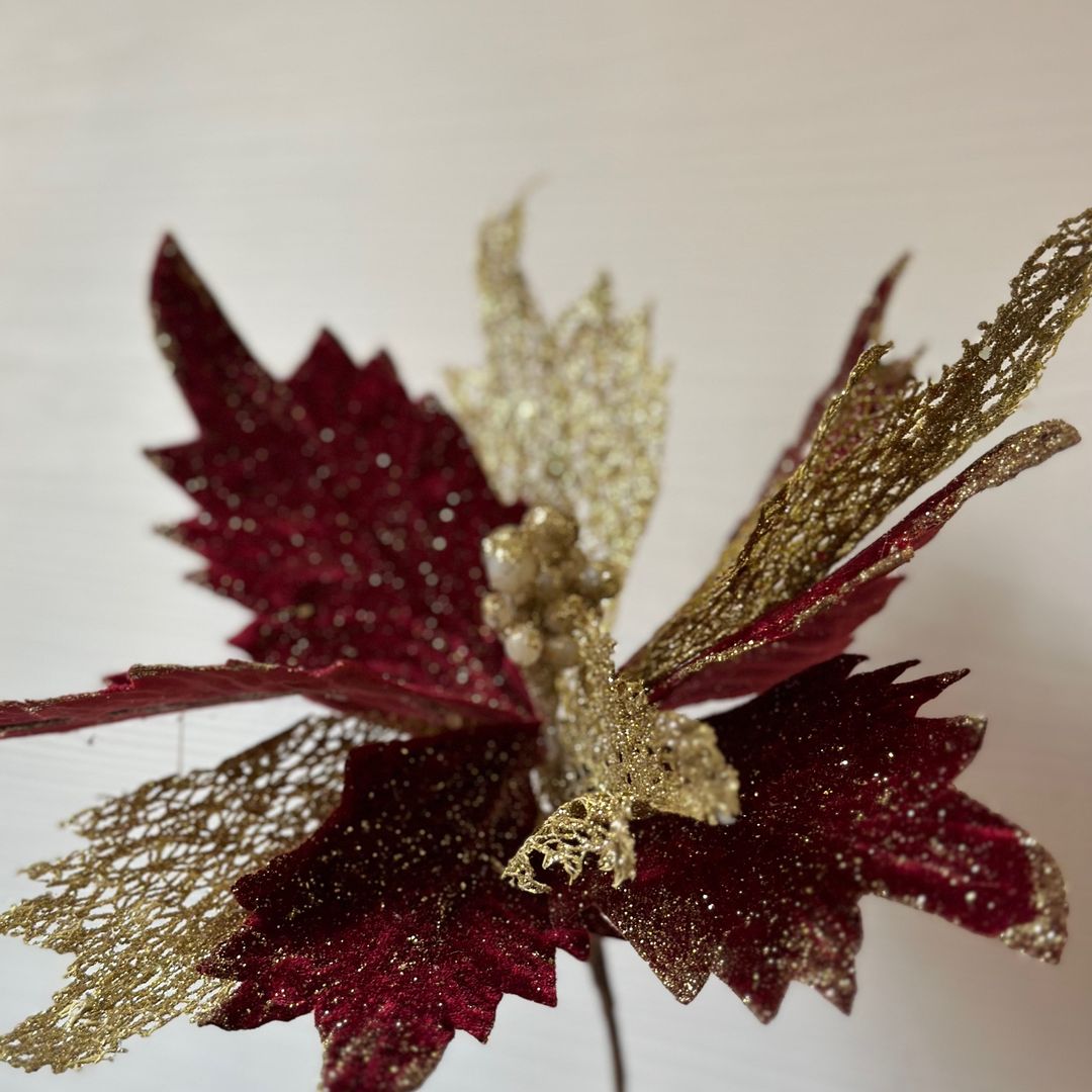 Tris di fiori decorativi bordeaux - immagine 2