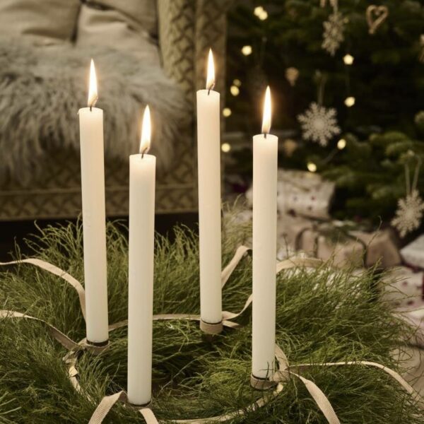 Scatola 4 candele Bianche 29 cm