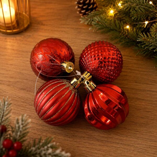 Set di dodici palline rosse