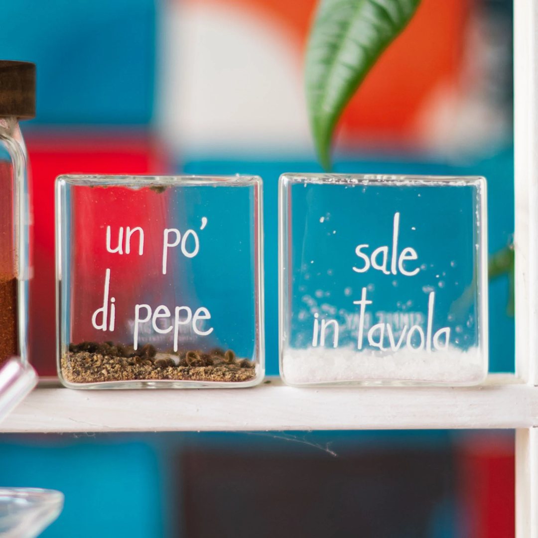 Set Sale in tavola - Un po' di pepe cubetto