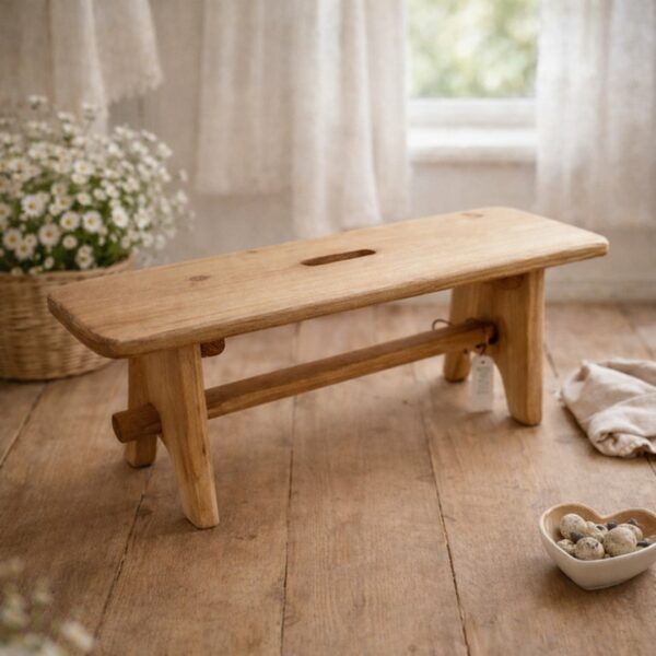 Sgabello in legno